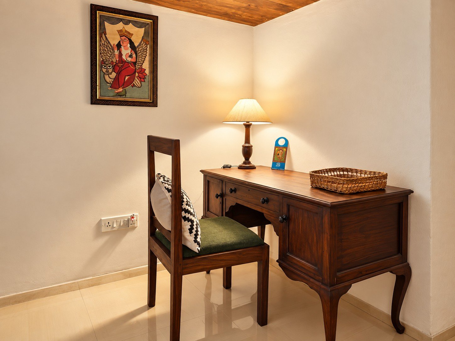 Loft at Central desk corner